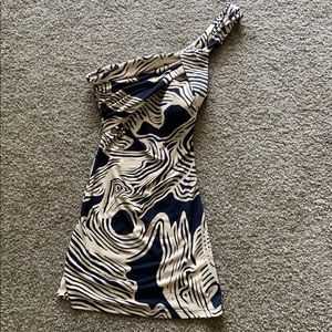 The limited dress small